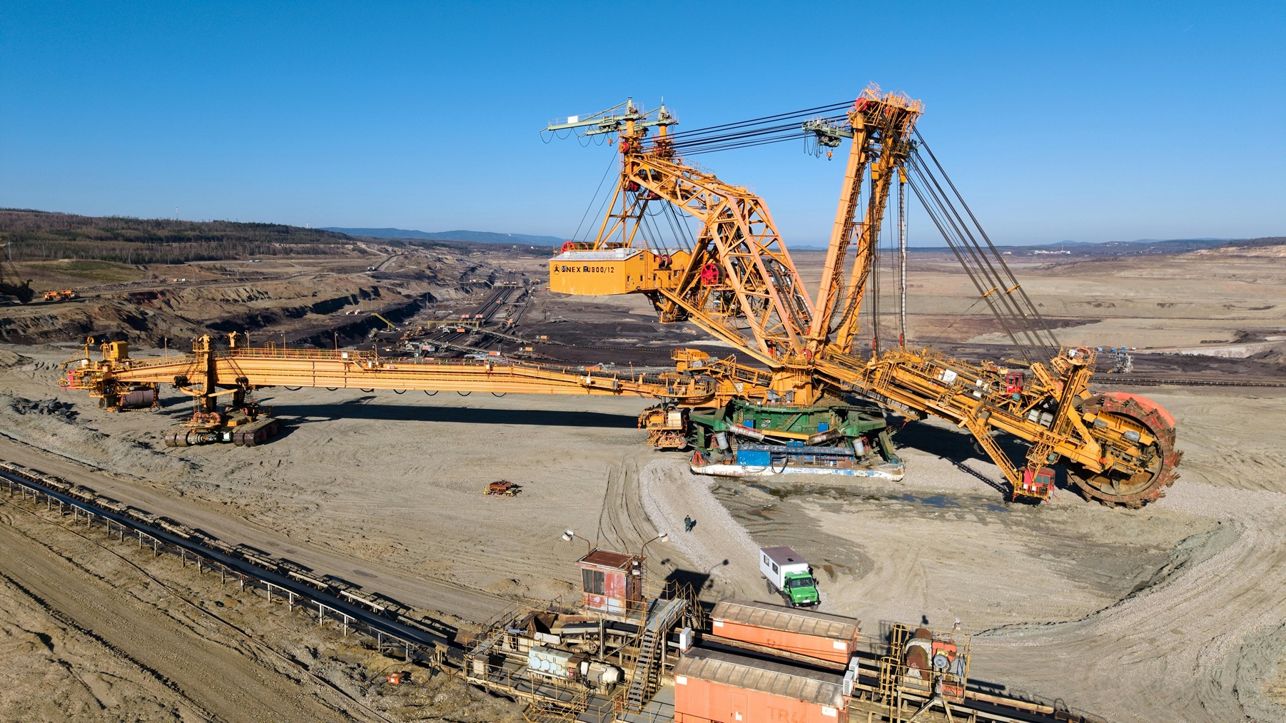 Global copper demand and open pit mining